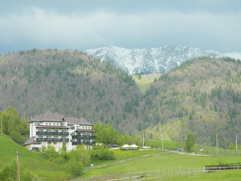 Nobillis - Carpathian Residence Peștera Bagian luar foto