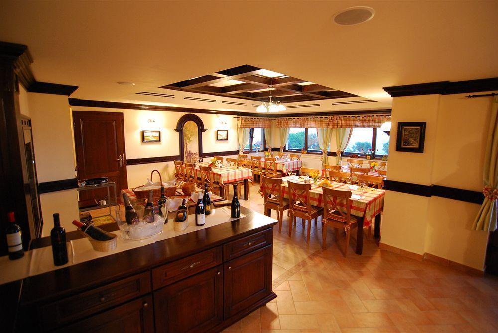 Nobillis - Carpathian Residence Peștera Bagian luar foto